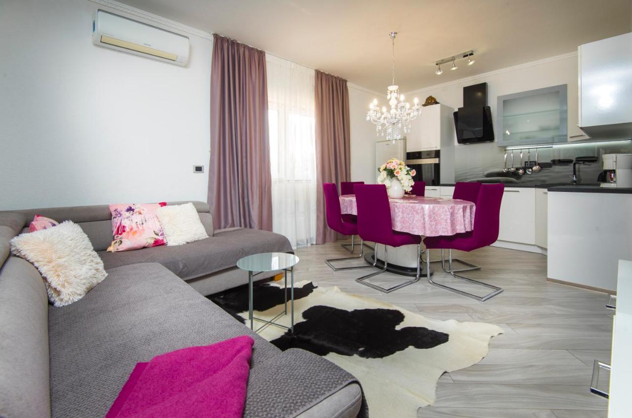 Villa J&J Apartments Residence With Swimming Pool Ποντστράνα Εξωτερικό φωτογραφία